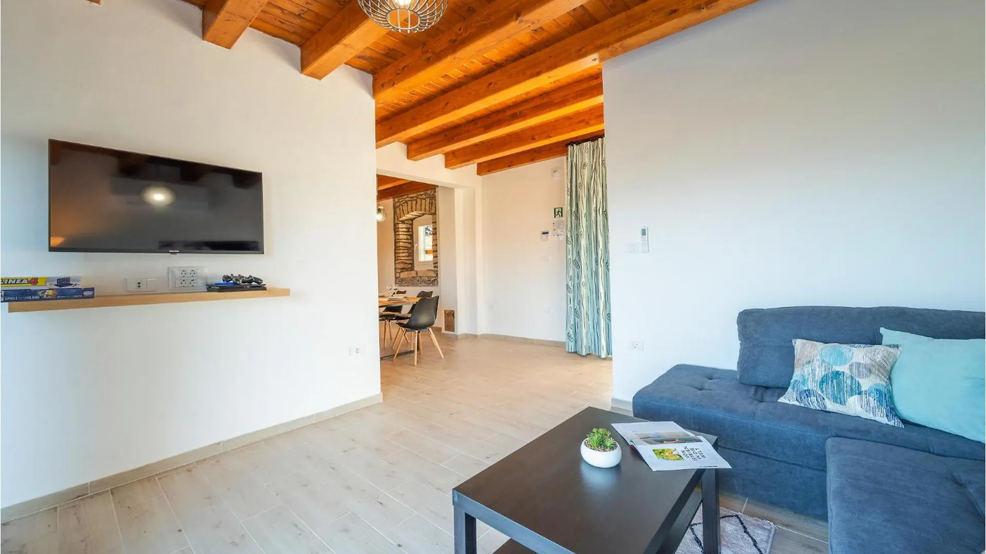 3 Bedroom Stunning Home In Brscici Bicici 0*,